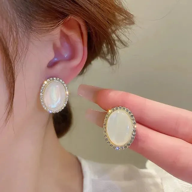 OPAL RADIANCE OVAL EARRING