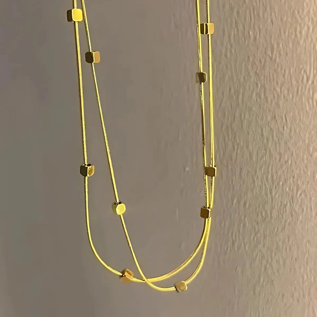 RETRO GOLDEN NECKLACE