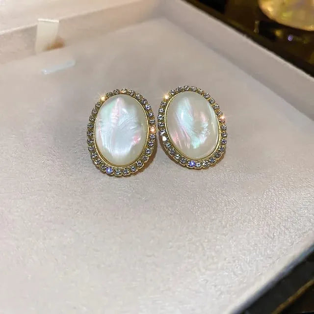 OPAL RADIANCE OVAL EARRING