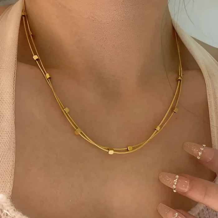 RETRO GOLDEN NECKLACE