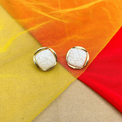 GOLDEN WHITE CUFFLINK EARRING