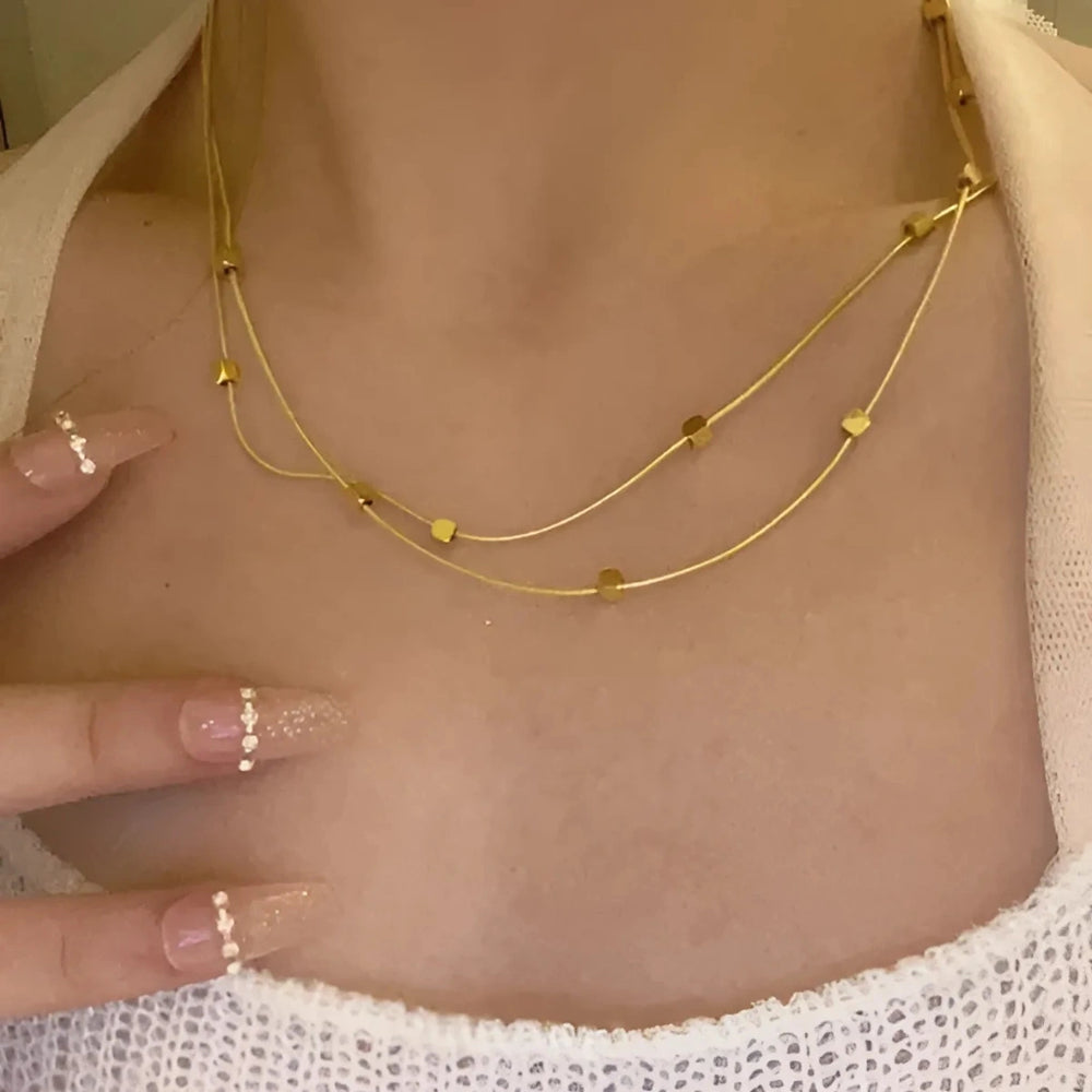 RETRO GOLDEN NECKLACE