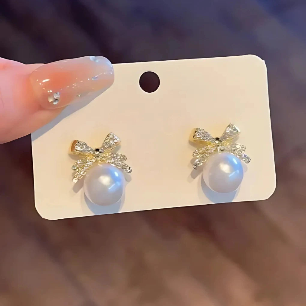 BOW ELEGANCE PEARL EARRING