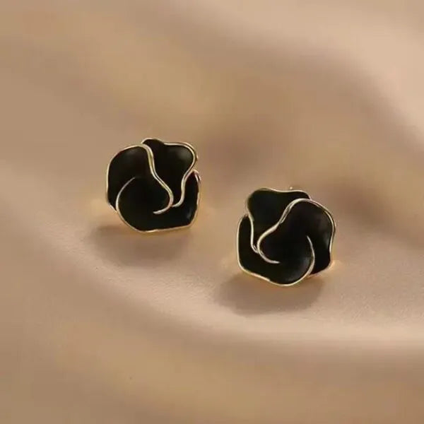 MIDNIGHT BLOSSON EARRING