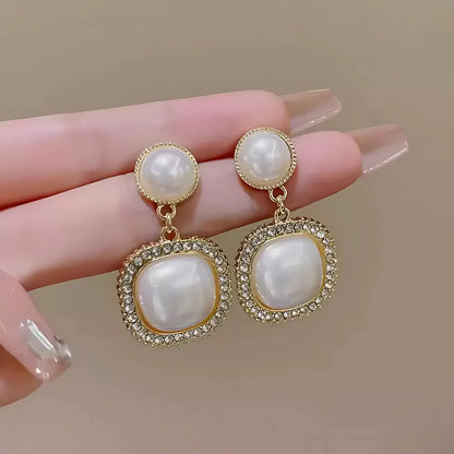 GOLDEN RADIANCE PEARL EARRING