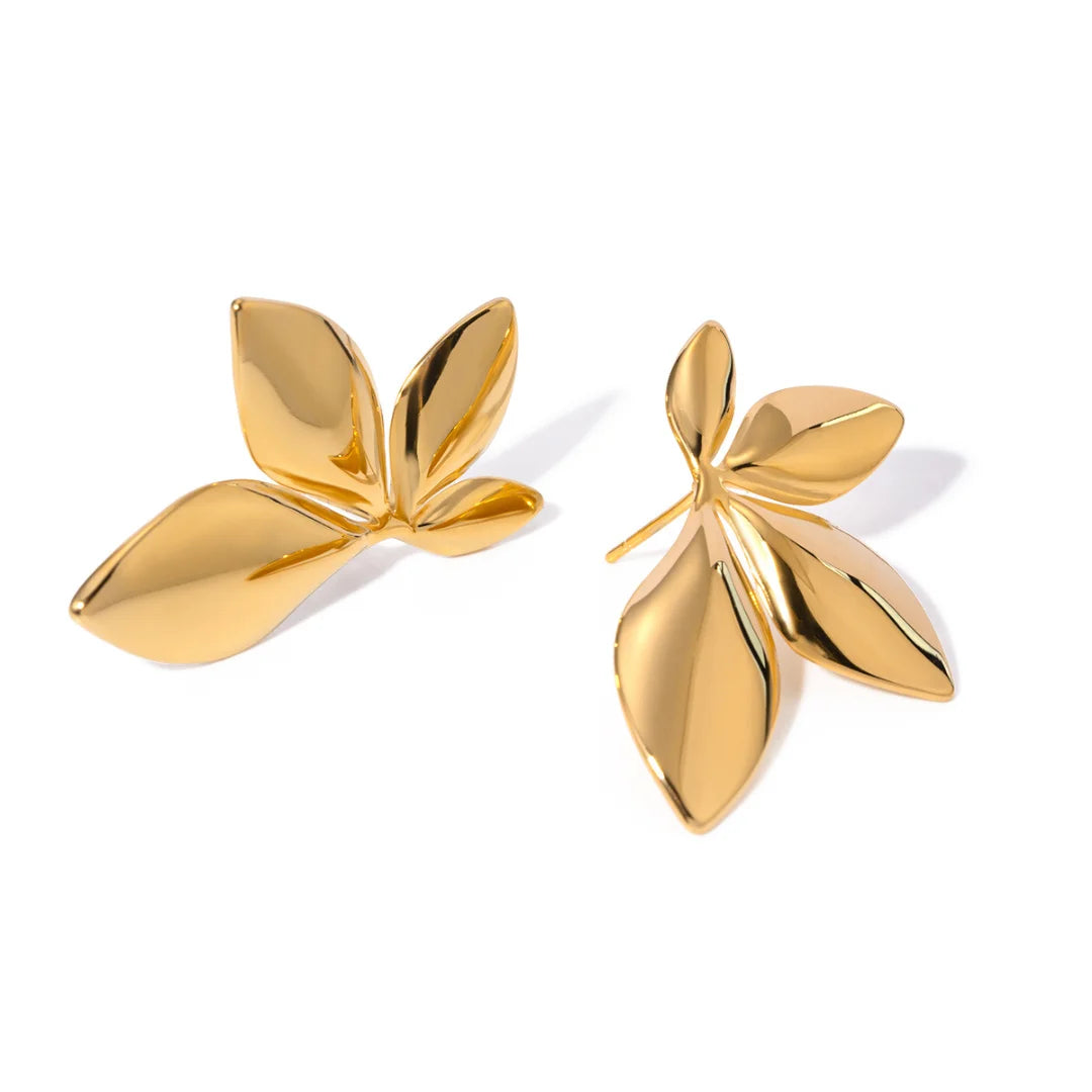 GOLDEN LEAF ELEGANCE EARRING